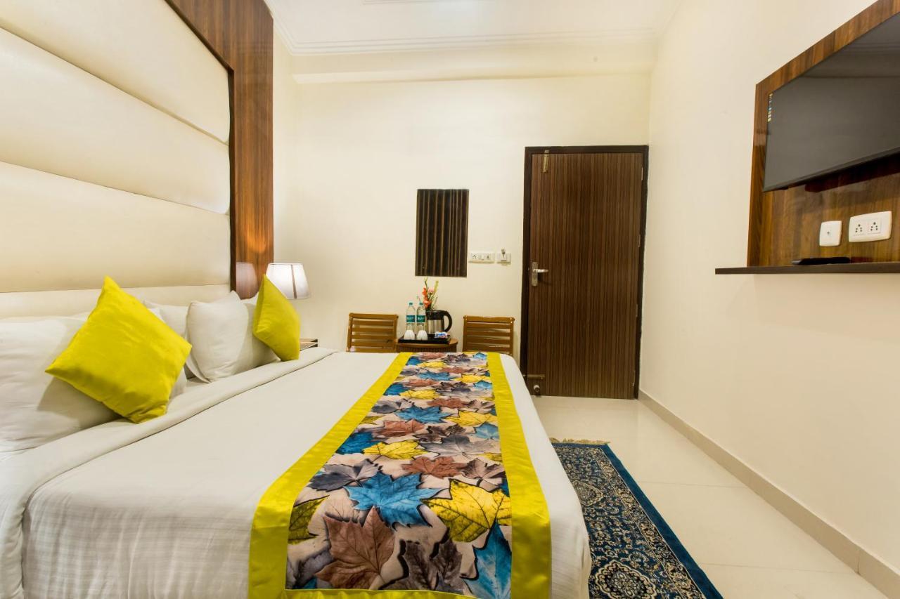 Hotel Earth Dillí Exteriér fotografie